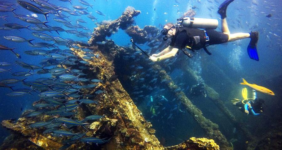 shipwreck scuba diving tulamben