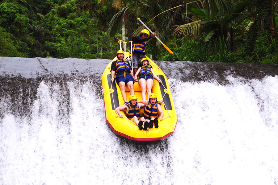 telaga waja river rafting