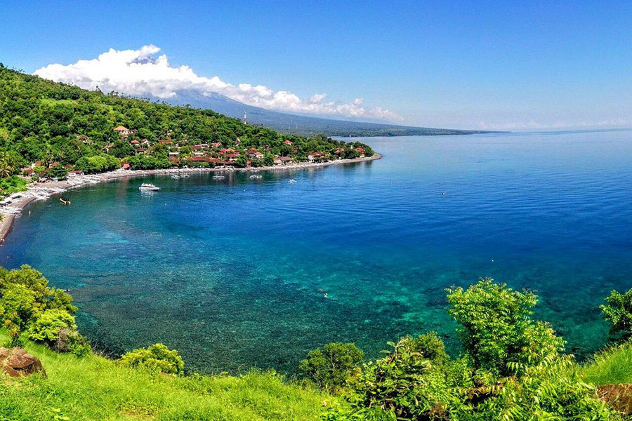 Magical Underwater Journey: Snorkeling and Diving in Amed Bali