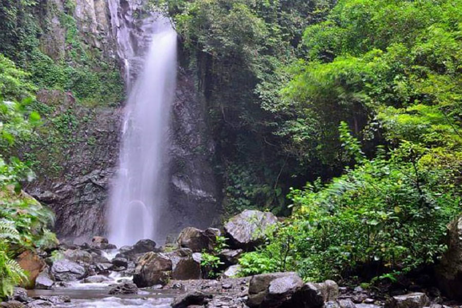 yeh mampeh waterfall - buleleng interesting places to visit - bali touristic