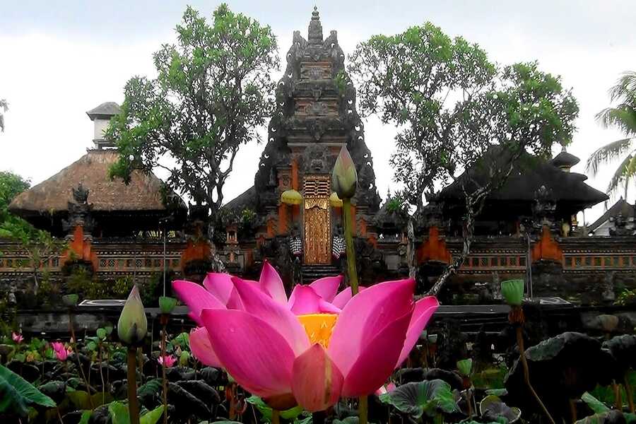 saraswati temple - klungkung interesting places to visit - bali touristic