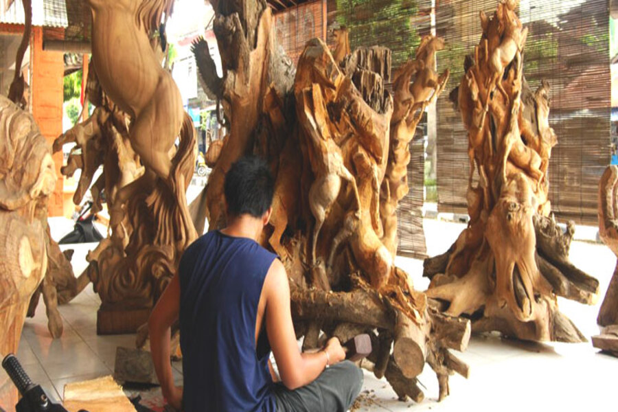 wood carvings bali